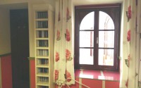 /album/fotos-habitacion-doble-interior/ventanaroja3-jpg/